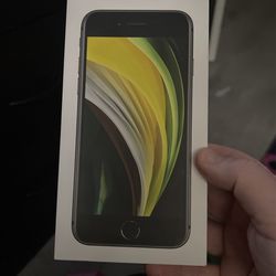 Brand New iPhone SE *BOX*