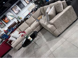 Long “L” Shape Sectional ✨ Easy Financing available ✨ No credit need