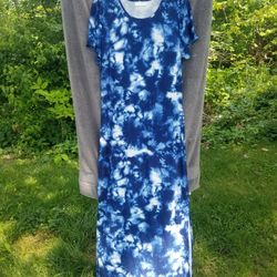 Women's Size Large Blue And White Tie-dyed Maxi Dress.