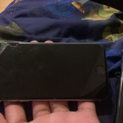 Iphone 6 for sell FOR PARTS THE PHONE IS LOCKED