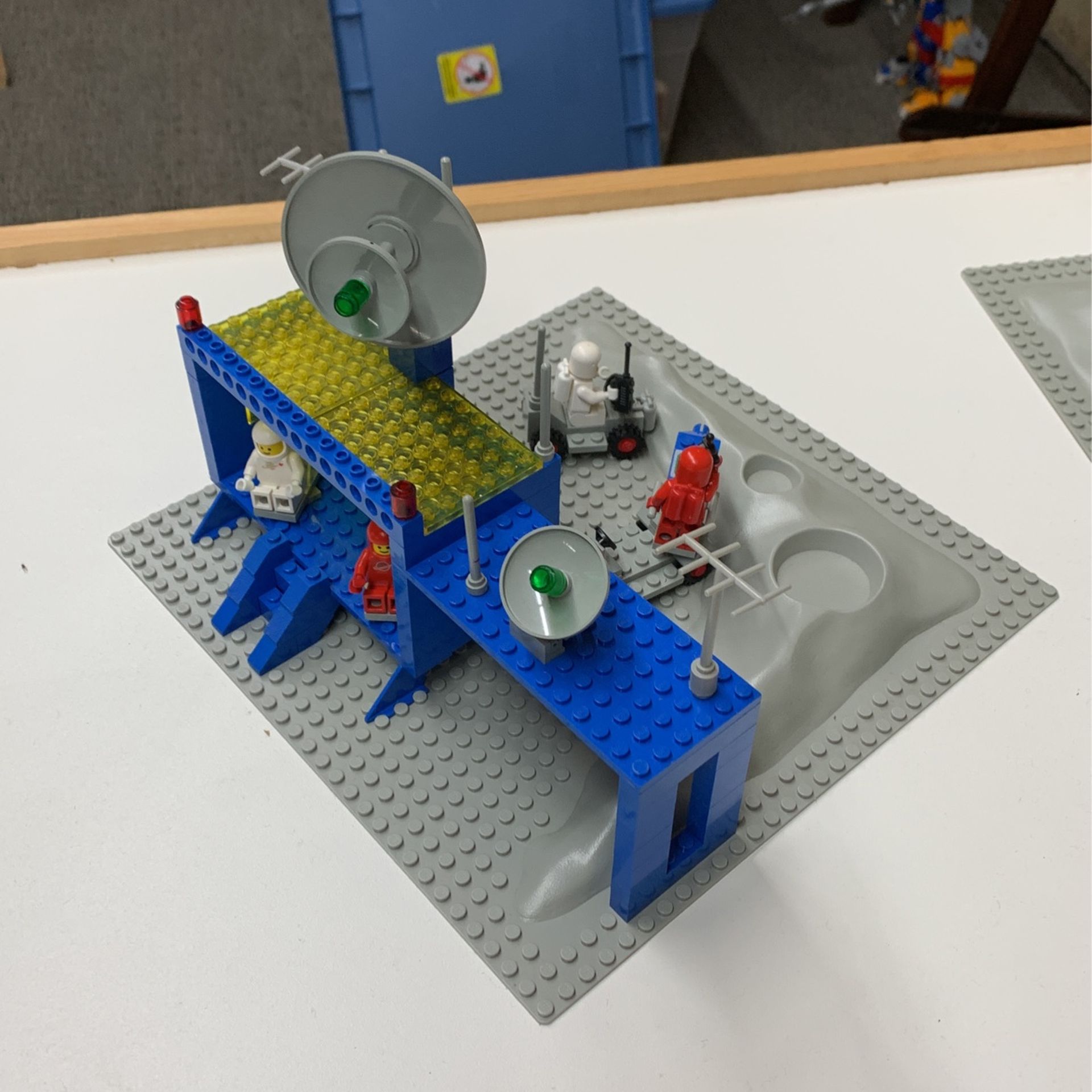 Lego Vintage Space Sets 462, 493, 6950,497, 6847Includes Boxes