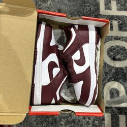 Nike Dunk Size 1Y Brand New