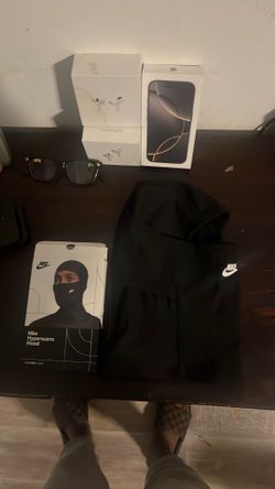 Nike Hyperwarm Hood (“NIKE SKI”)