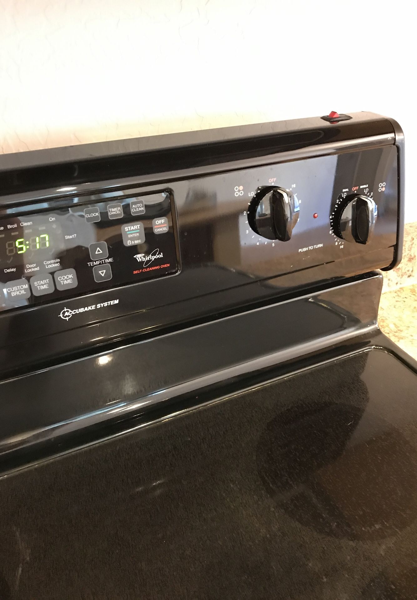 Whirlpool Accubake System SelfCleaning Oven for Sale in Phoenix, AZ
