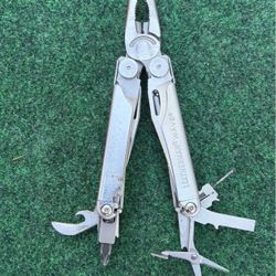 Leatherman Wave Multitool – Used, Good Condition