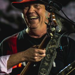 NEIL YOUNG CRAZY HORSE @ PINE KNOB TICKETS