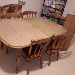 Kitchen Table W/Leaf & 5 Wooden Chairs
