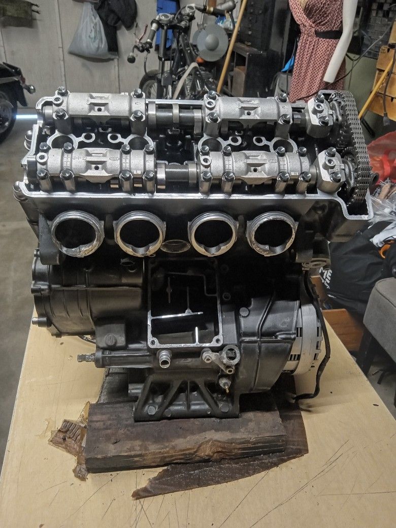 R1 Engine 