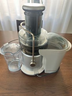 Juicer with Juice Cup