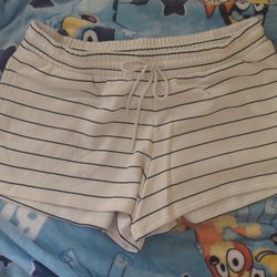 XXL universal thread mid thigh fleece shorts NWT