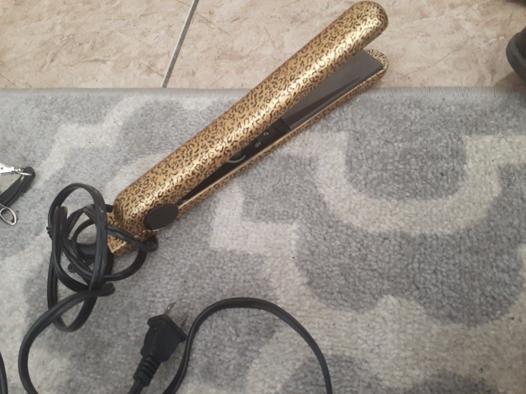 Style house cheetah print hair straightener