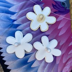 Retro Flower Hooks