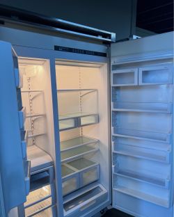 VIKING PROFESSIONAL 48” BUILT-IN REFRIGERATOR – OFF WHITE