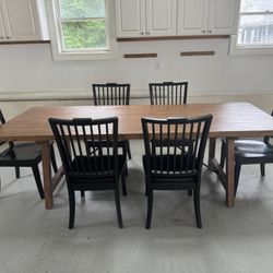 Dining Table w/chairs 