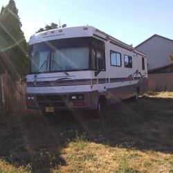1999 Winnebago Asventurer 35C