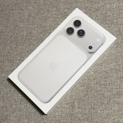 iPhone 17 Pro Max 256GB Factory Unlocked (Silver)