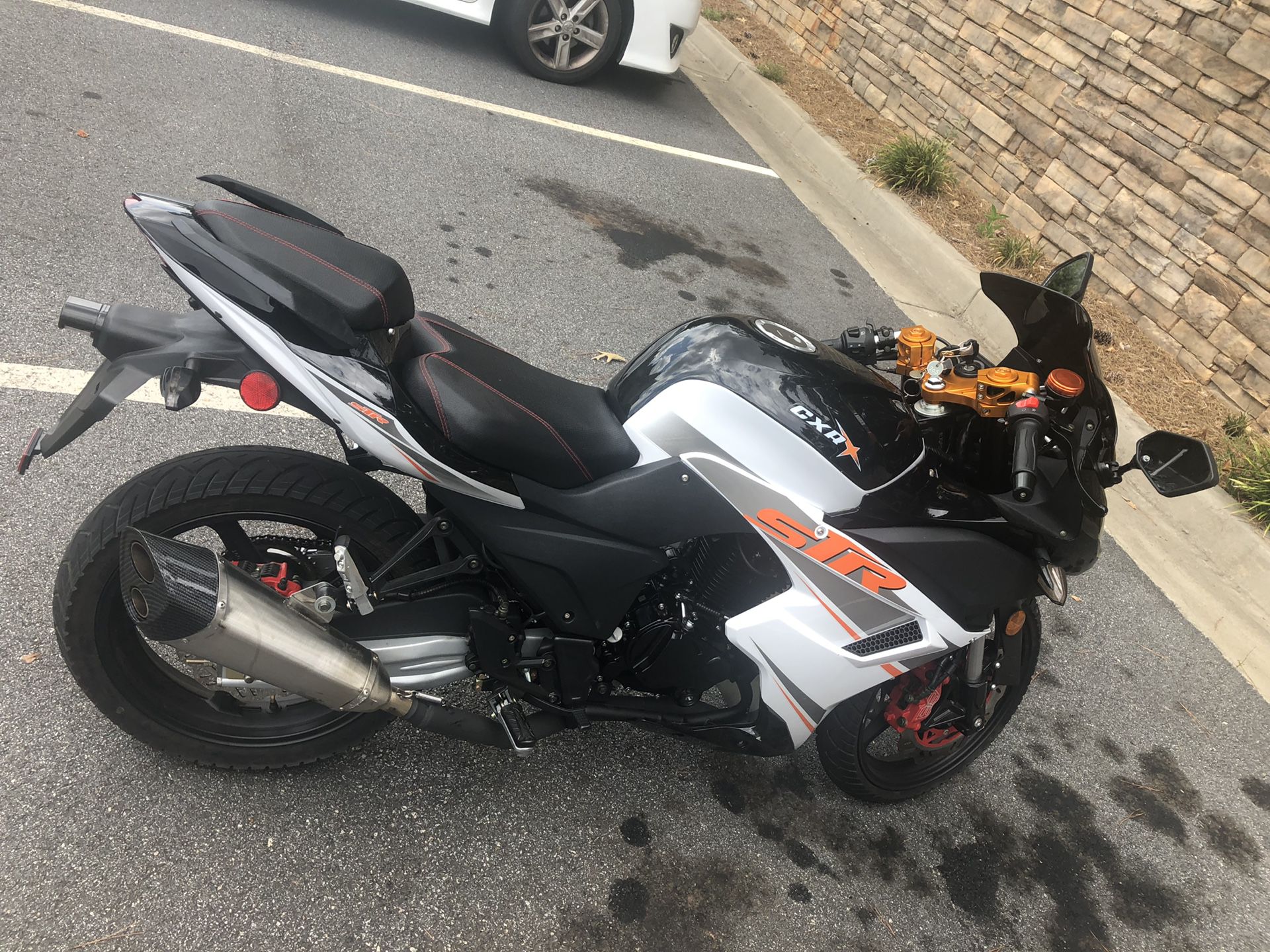 Motorcycle 2018 cxr 250cc 300 miles