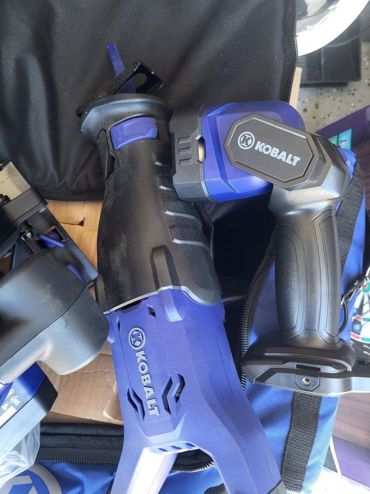 Kobalt Saw Set And Light New