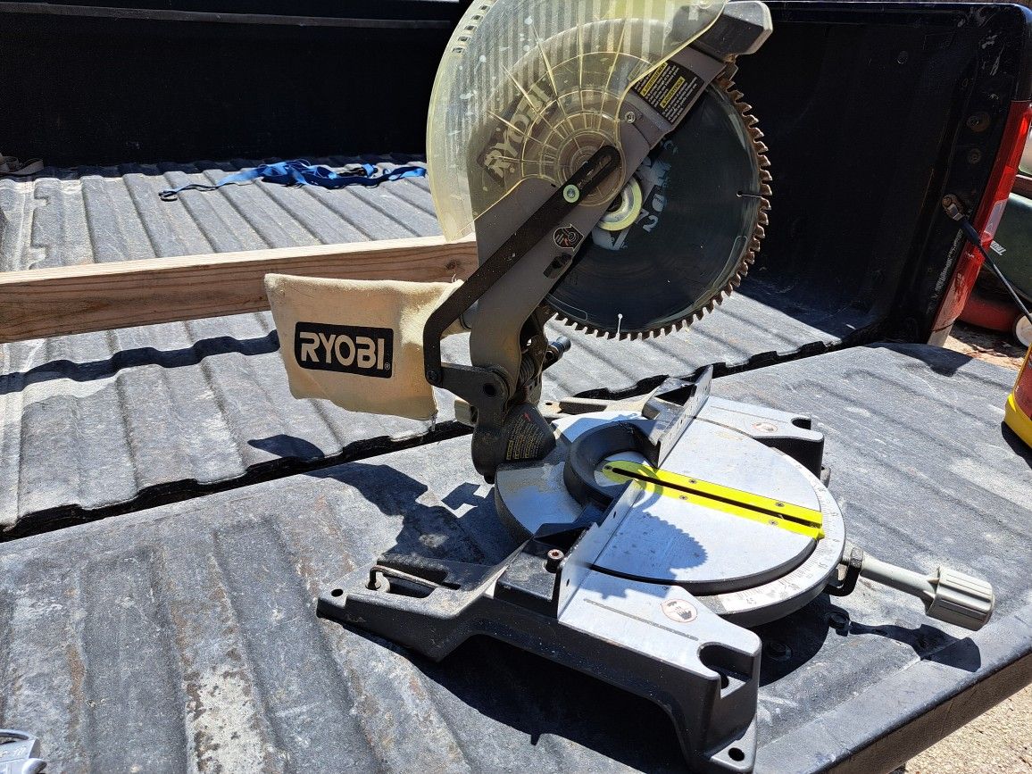 Ryobi 10in Chop Saw 25$