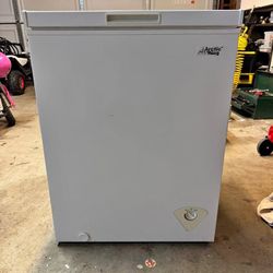 Arctic King Deep Freezer