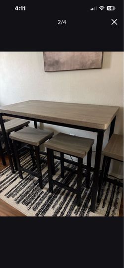Table & 4 stools