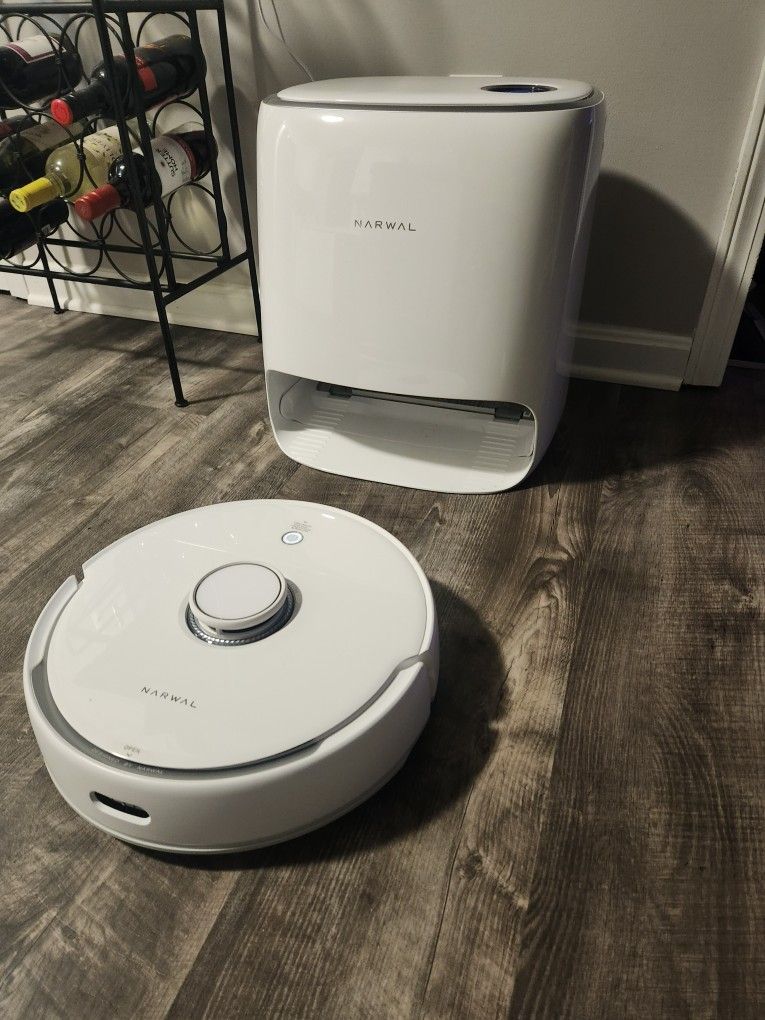 Narwal Freo Robot Vacuum & Mop