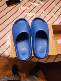 Yeezy Slides