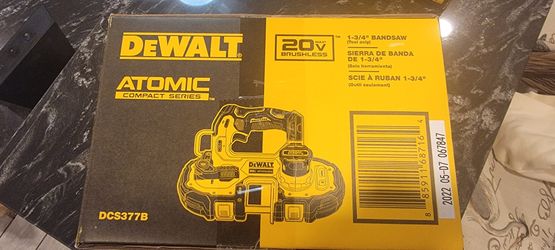 Dwalt 20 Volt VR Compact Brushless Band Saw