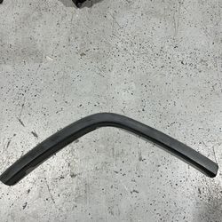 11-18 JEEP GRAND CHEROKEE REAR RIGHT QUARTER MOLDING RH FLARE OEM TEXTURED