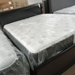 Stylish Slay Stunning Bedroom Set!