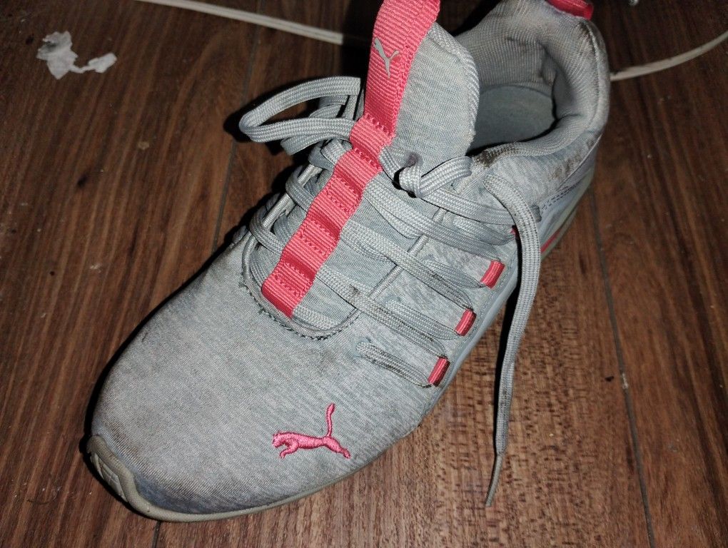 Puma Sneakers