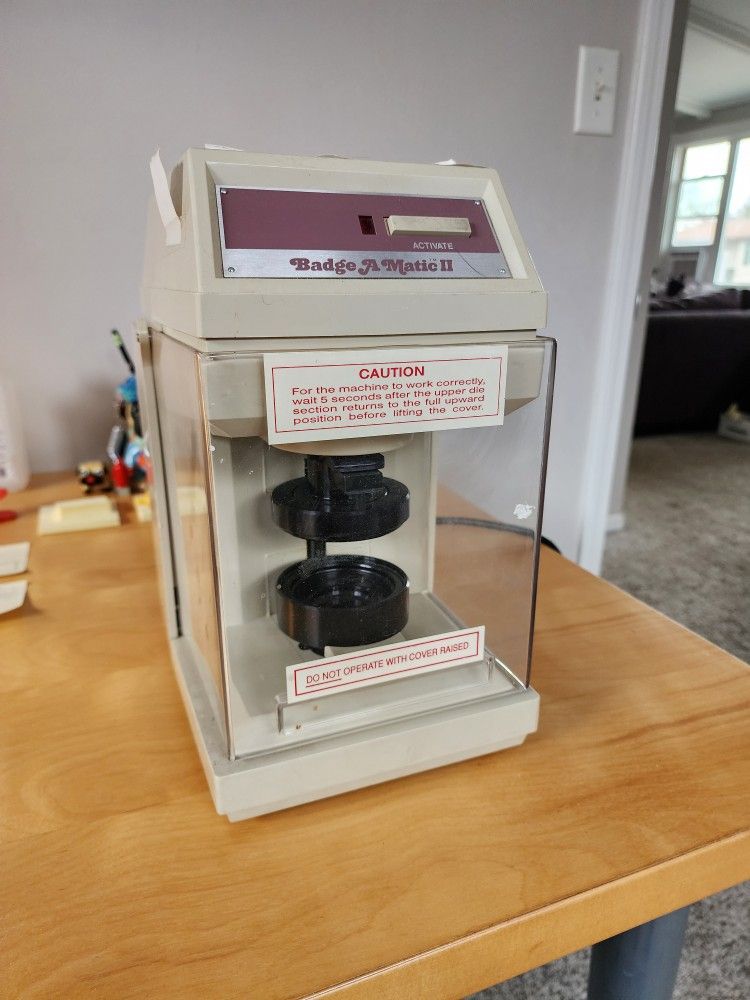 Badge A Matic II Button Maker