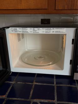 General Electric Microwave — Clean! Hardly Used