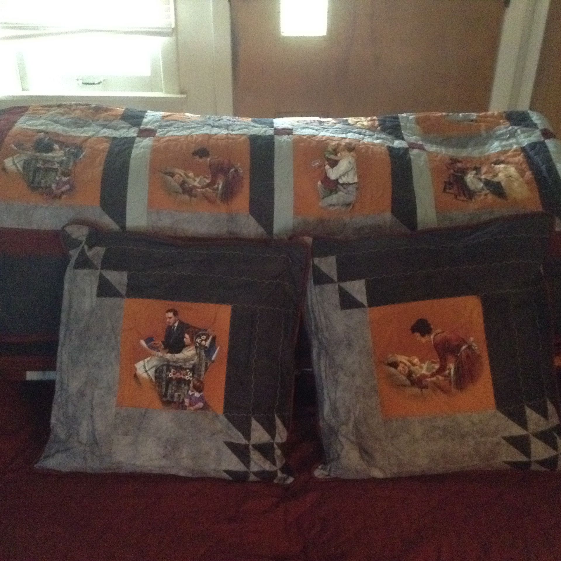 King size quilt with 2 pillows