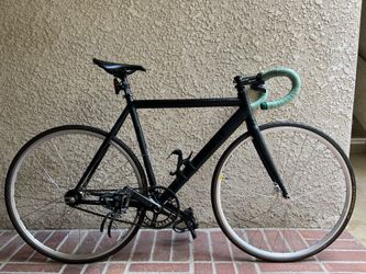 Engine 11 fixed gear bicycle
