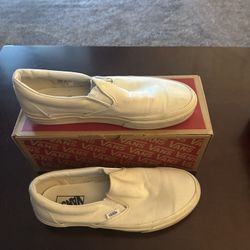 Men’s White Classic Slip-On Van’s Size 8.5