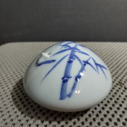 Antique Japanese Porcelain Calligraphy Suiteki Water Dropper