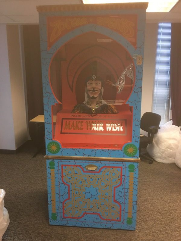 Zoltar Speaks Fortune Telling Machine