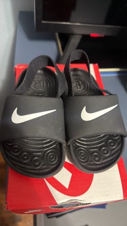 nike sandals 7C baby