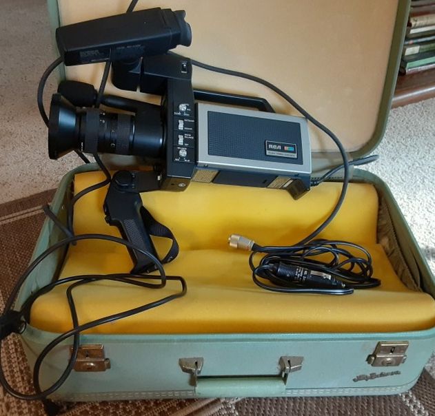 Vtg RCA Color Video Camera - Model CC010