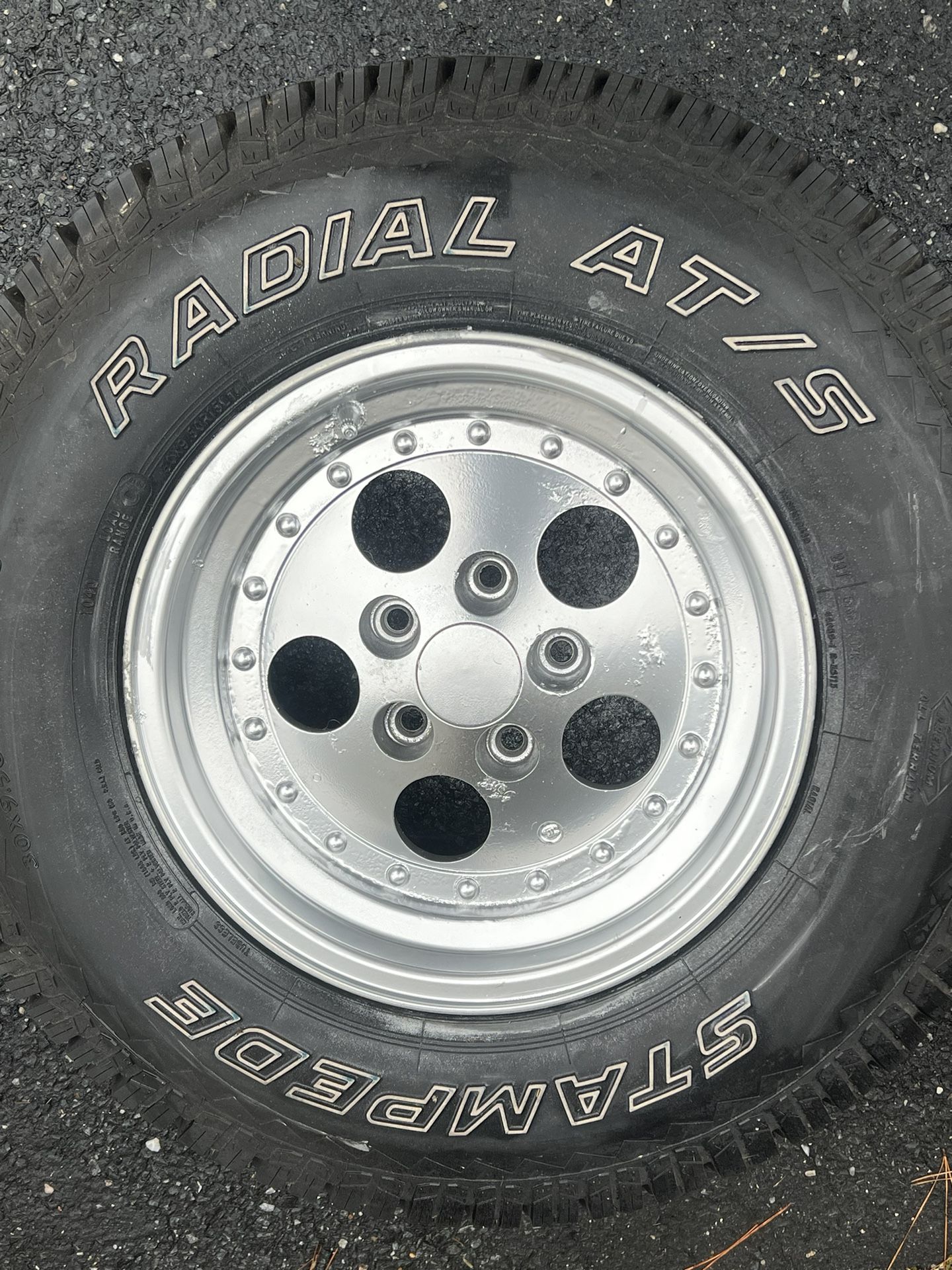 30X9.50R15LT