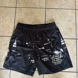 EE SHORTS