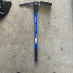 Kobalt 5-lb Fiberglass Steel Pick Mattock