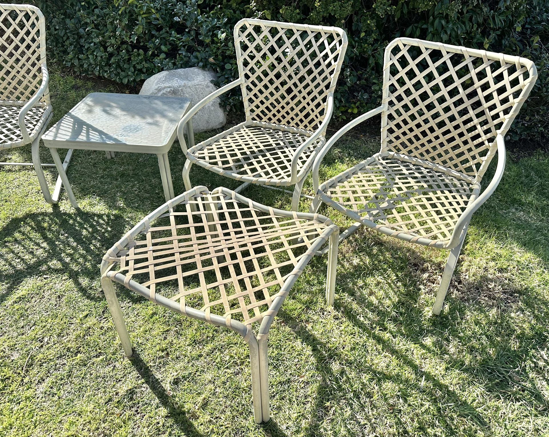 Mid Century Modern Chairs Table