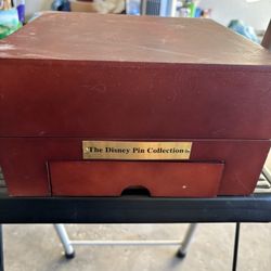 Willabee And Ward Disney Pin Box 