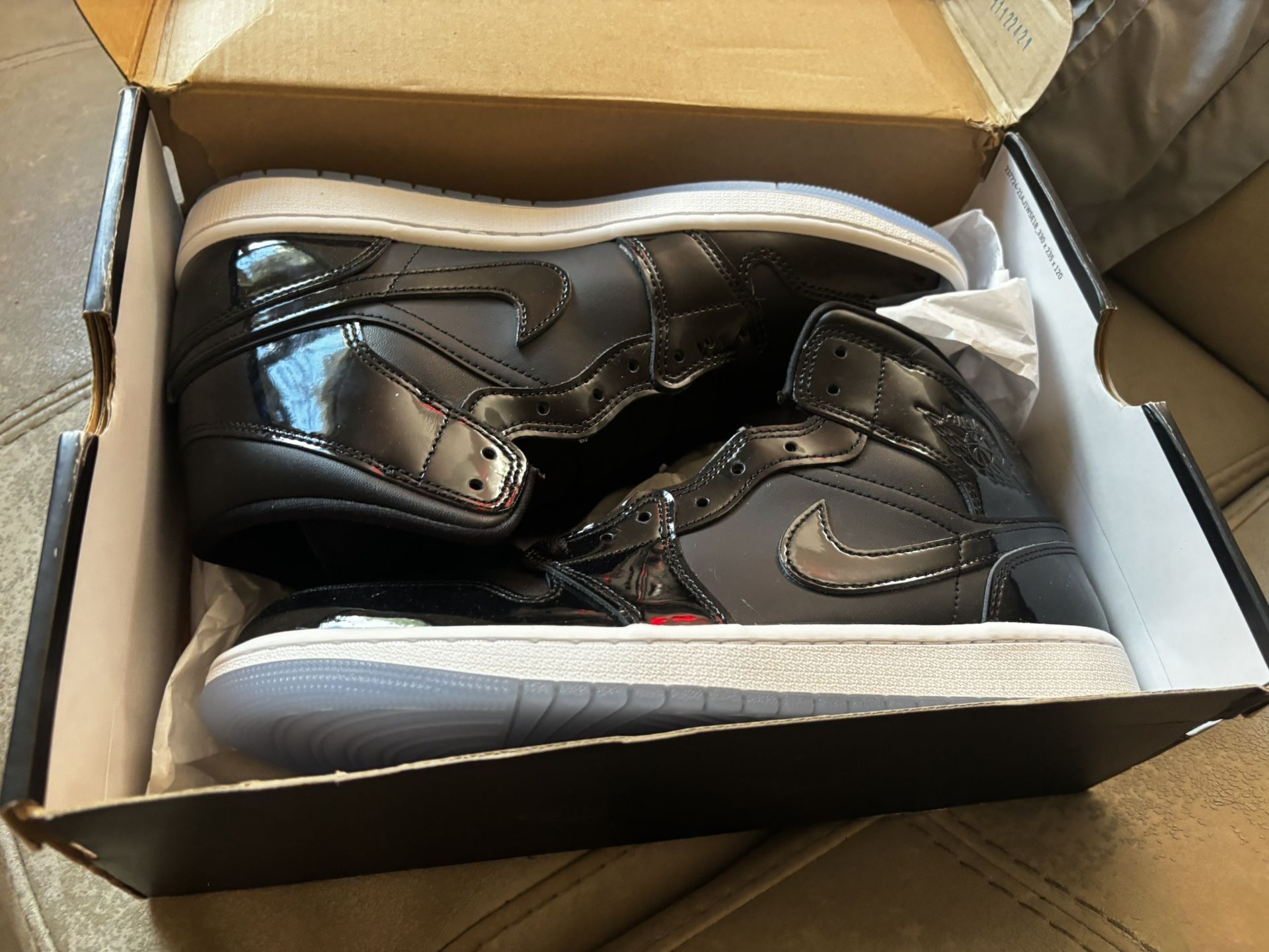 NEW Jordan 1 Mid SE “space Jams” 