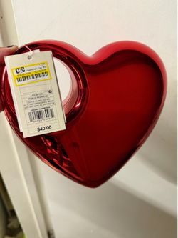 Target red metallic heart case