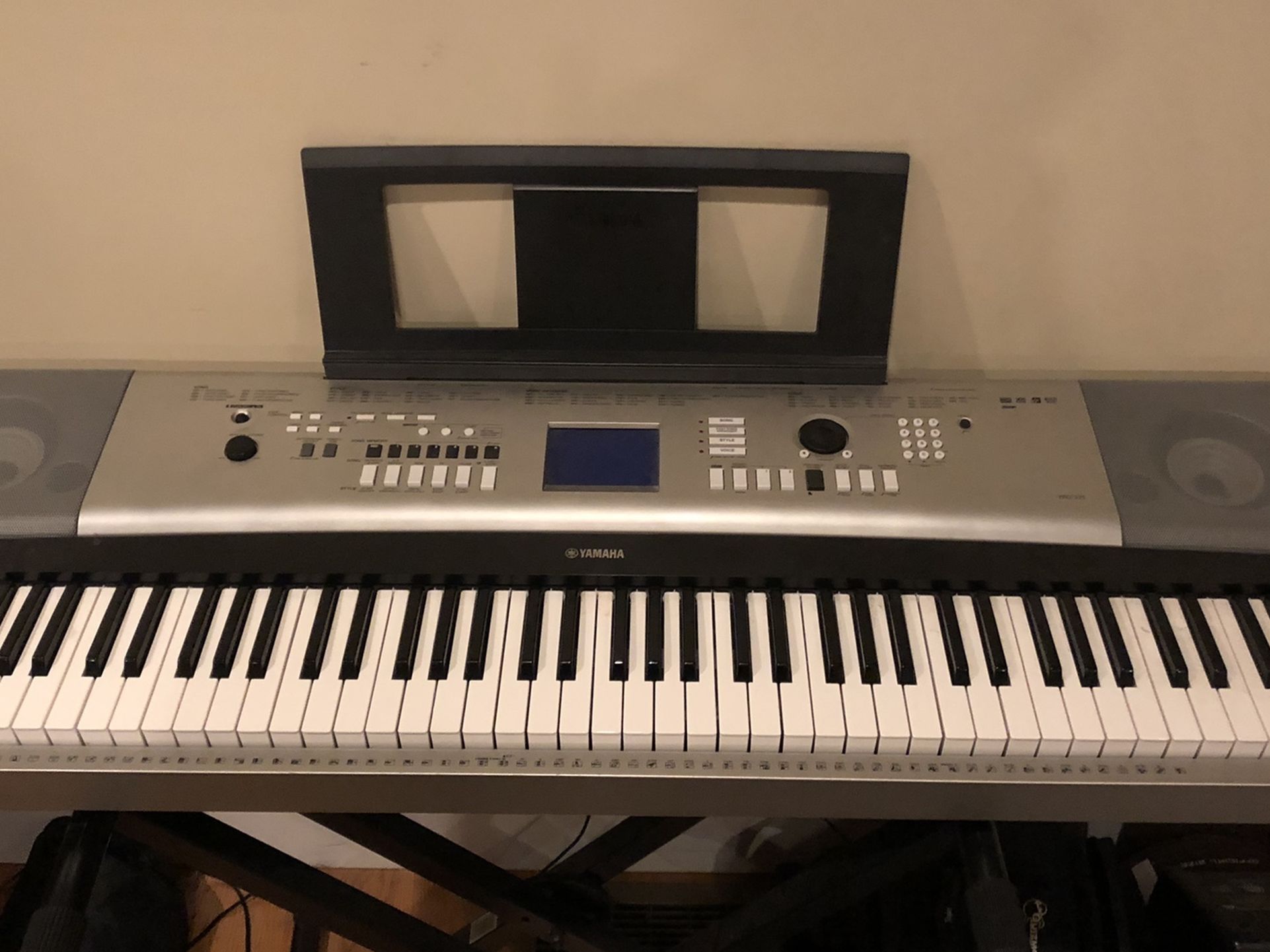 Yamaha YPG 535 - Portable 88-key Grand Piano Keyboard