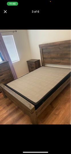 Queen Bed Room Set With Mattress