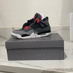 Jordan Retro 4 